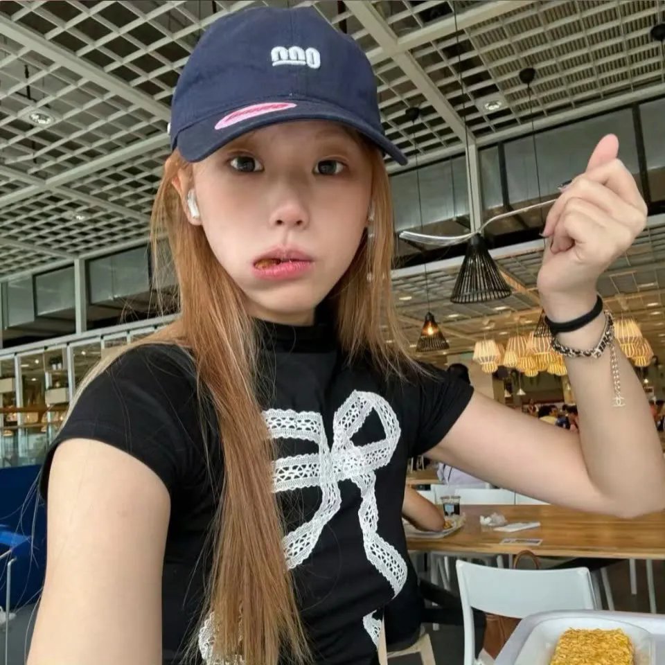 糊涂特务野娇娃